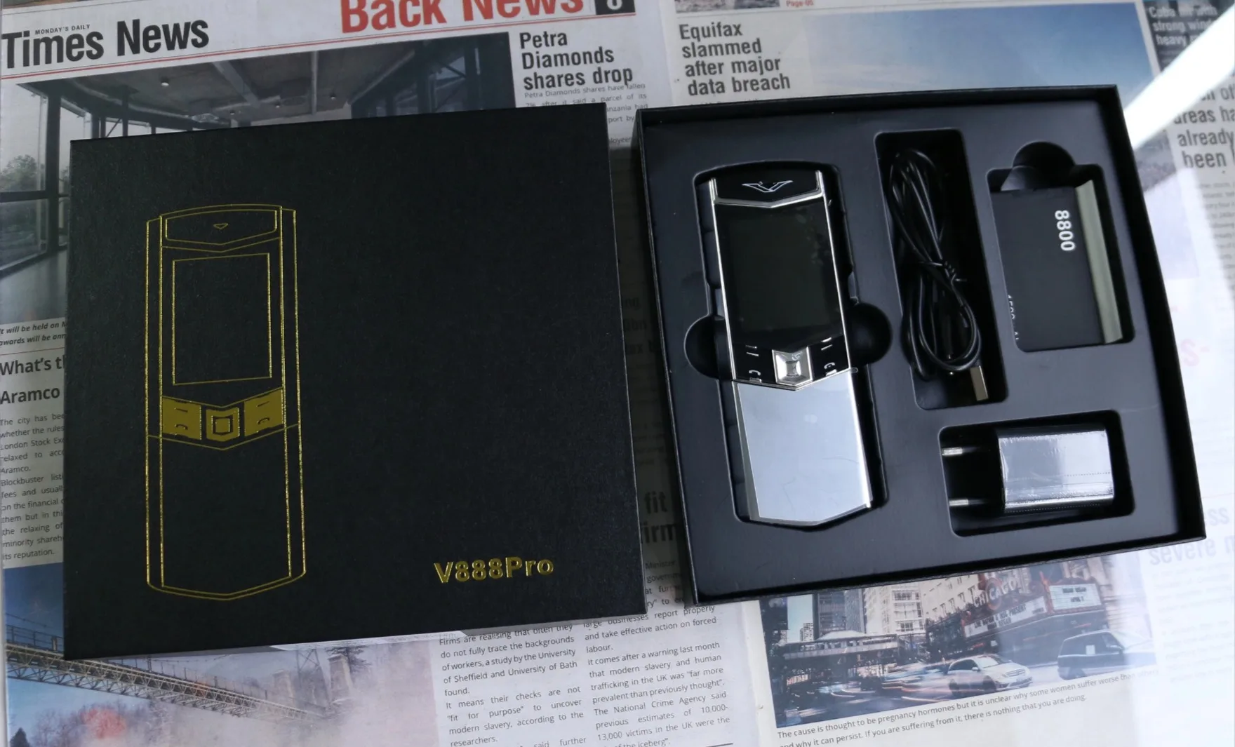 Luxury Slider Business Mobile Phone Metal Body Magice Voice Blacklist Dual Sim Big Button Portable Size Durable Elderly Classic