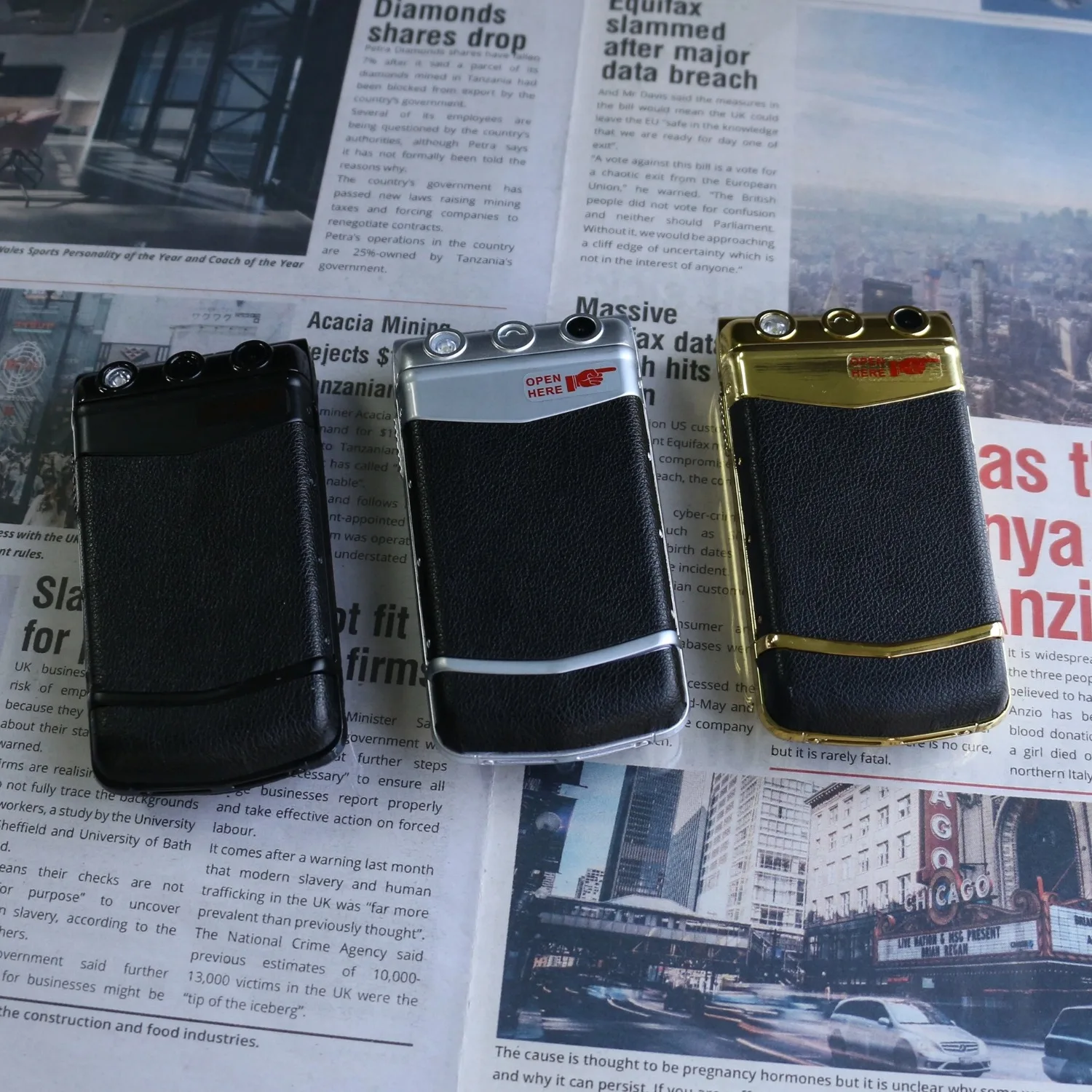 Luxury Metal Flip Phone for Men Dual SIM Business Phone Big Button Dual Screen Magic Voice Blacklist Senior Classic Mobile