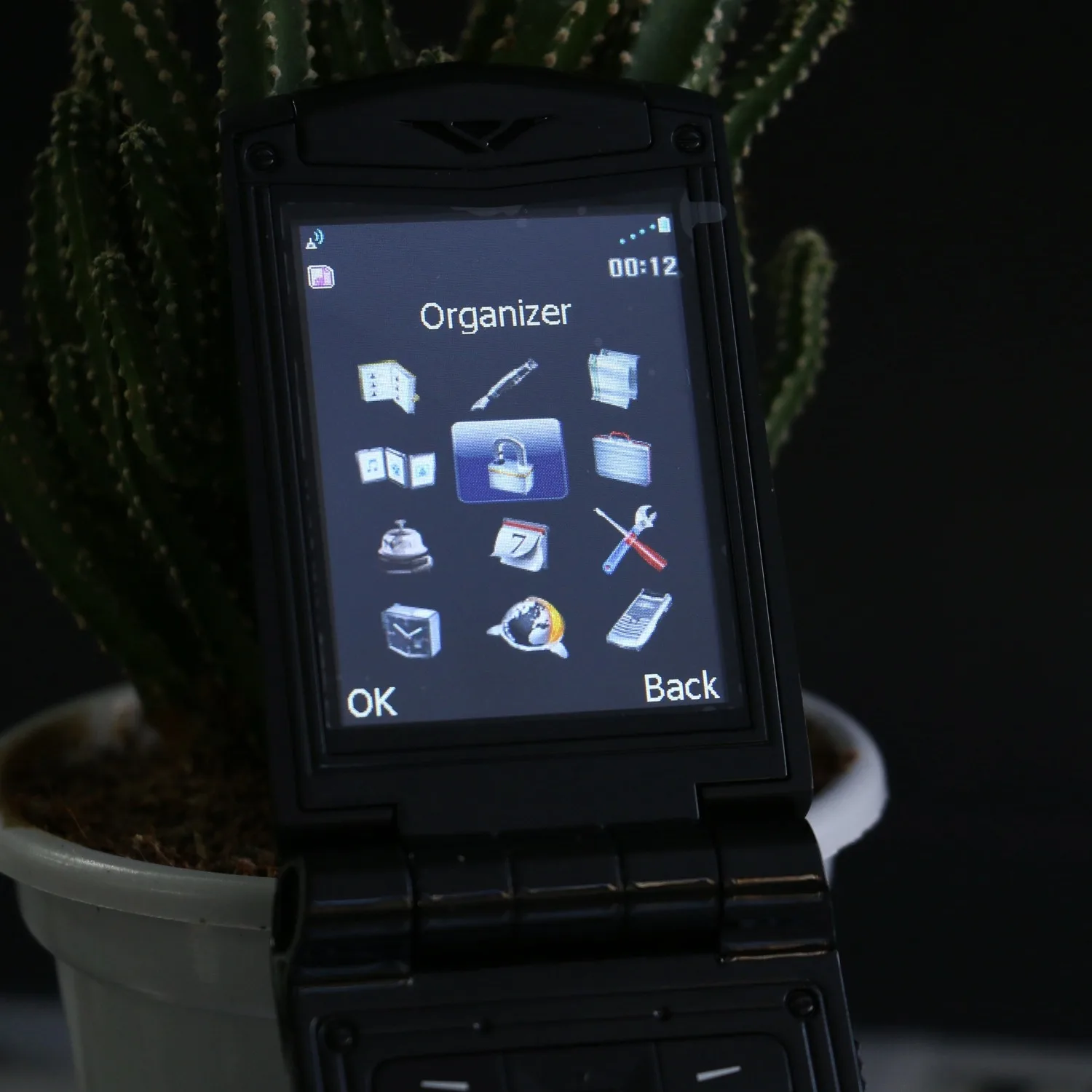 Luxury Metal Flip Phone for Men Dual SIM Business Phone Big Button Dual Screen Magic Voice Blacklist Senior Classic Mobile