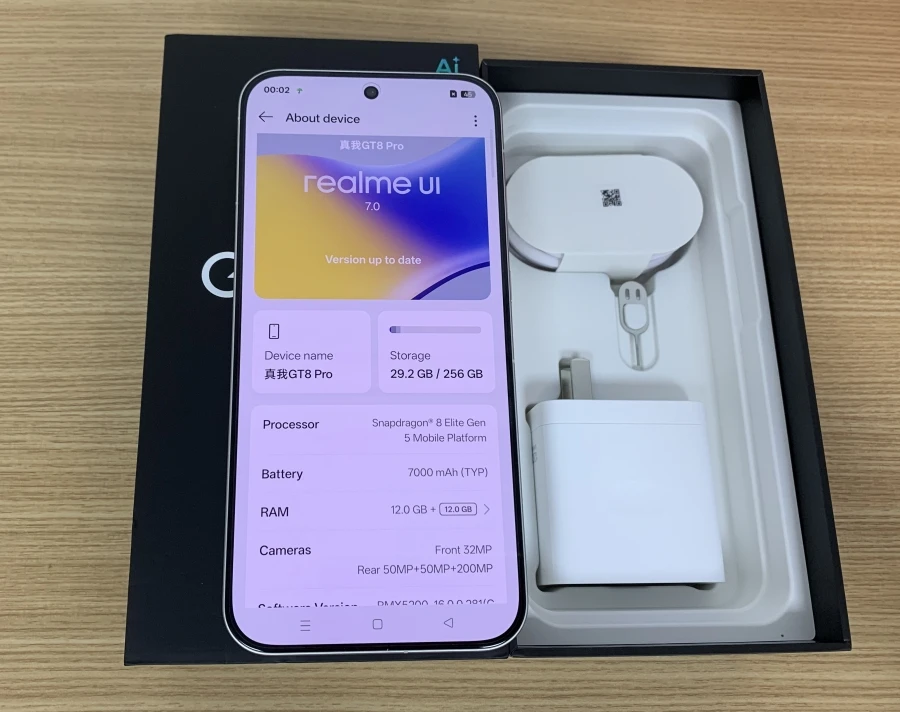 realme GT8 Pro 5G Smart Phone 6.79'' 144Hz AMOLED Screen 7000mAH Battery 120W SuperCharge 50W WirelessCharge Snapdragon 8 Gen5