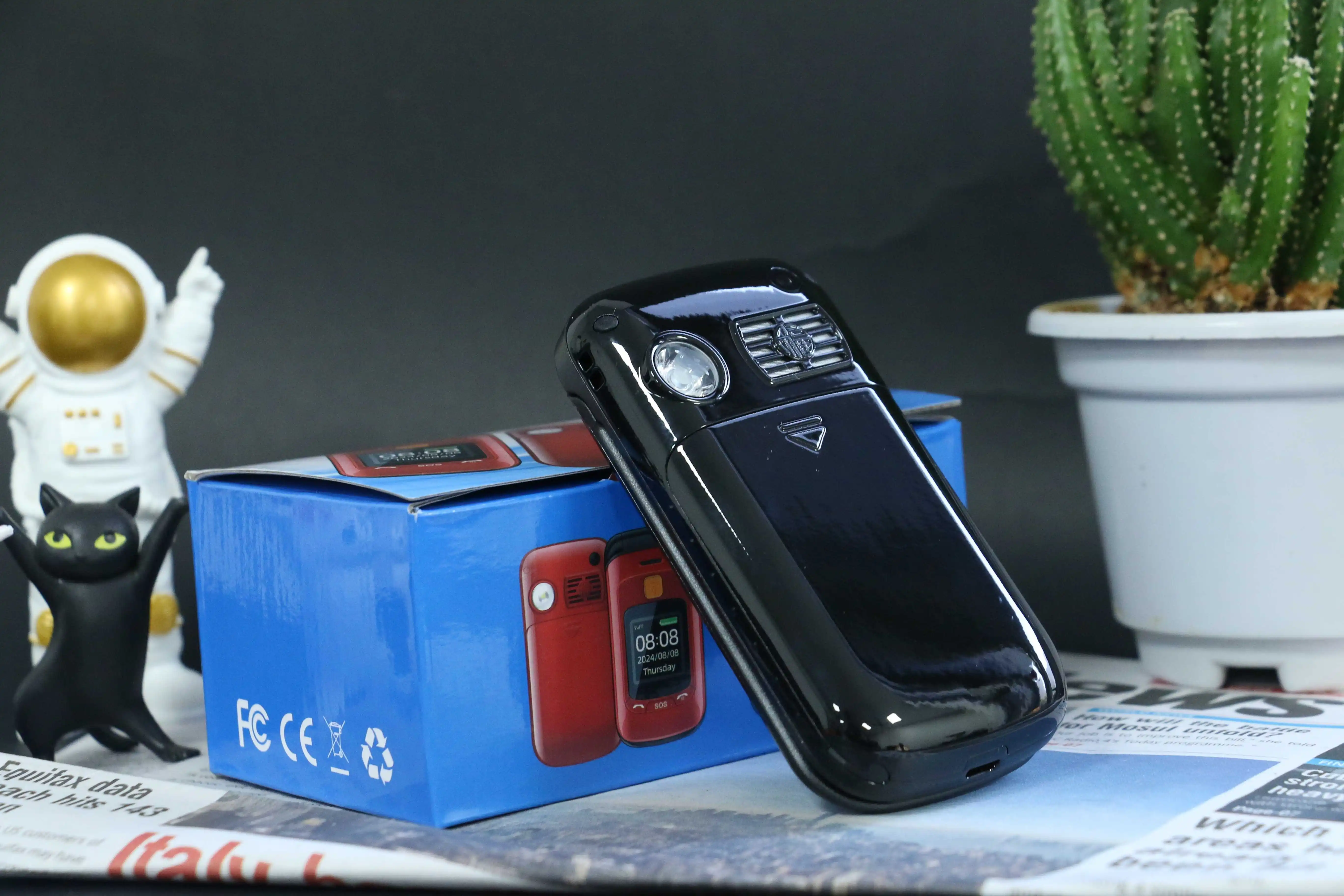 Mafam F899 Senior Flip Dual Display Feature Phone SOS 2Sim Big Button Dial Torch Clamshell Mobile Retro Style Durable Phone