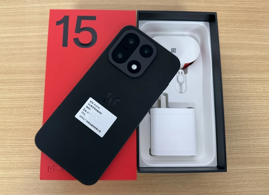 Original Oneplus 15 5G Smart Phone 6.78'' 165Hz AMOLED Screen 50MP Main Camera Google Play Store NFC OTA