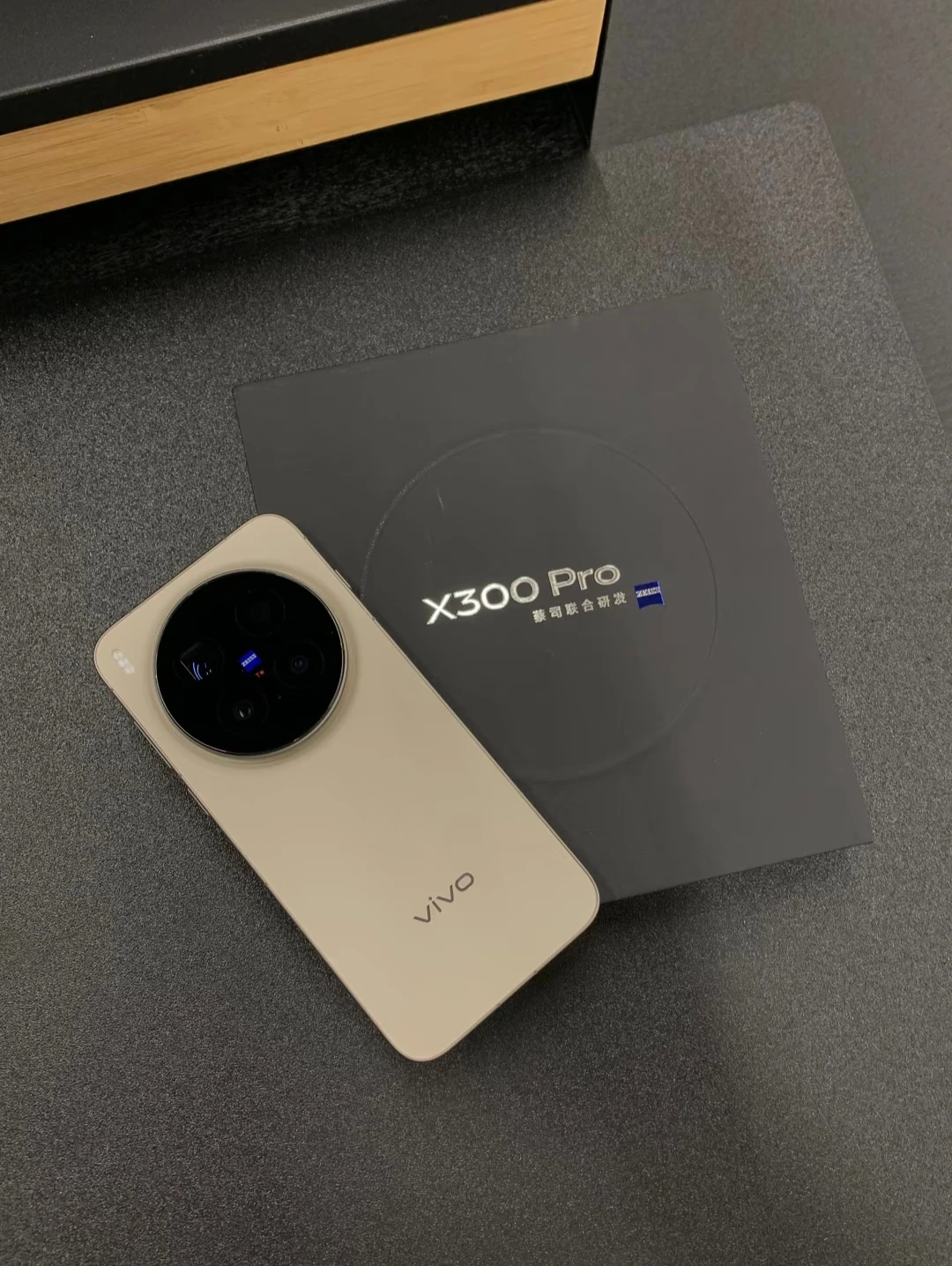 Original New VIVO X300 Pro 5G Mobile Phone MTK Dimensity9500 6.78inch AMOLED 200MP 6510Mah 90W Flash Charger 40WWireless NFC OTA