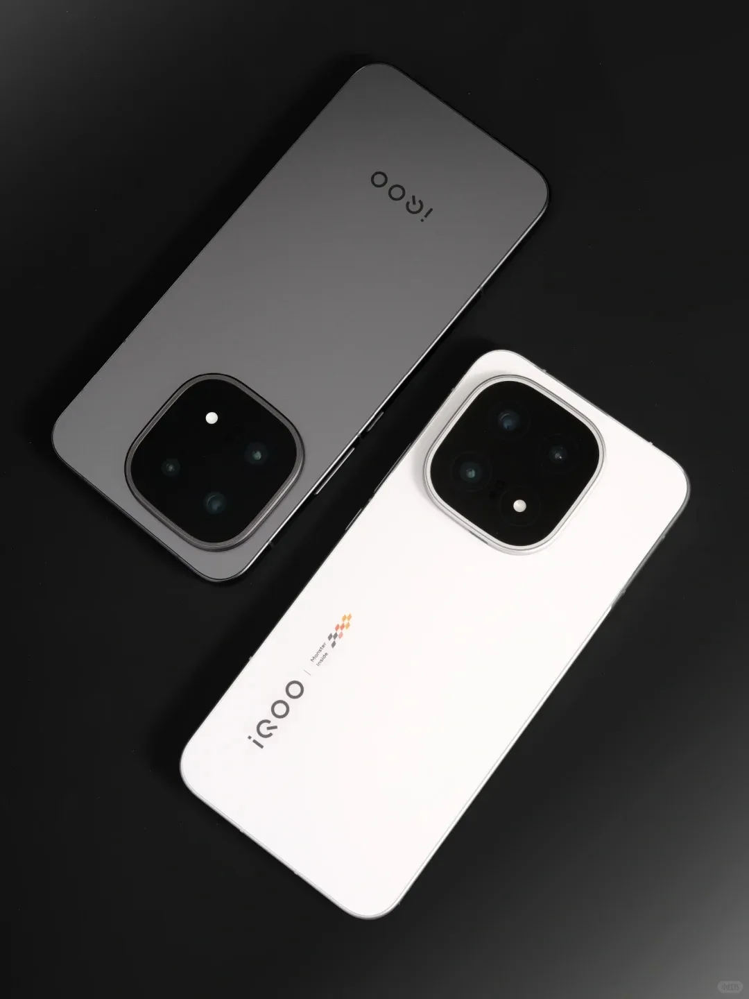 Original ViVO iQOO 15 5G Snapdragon 8 Gen5 Elite 6.85‘ AMOLED 144HZ 50MP 100W FlashCharger 7000mAh GooglePlay OriginOS6