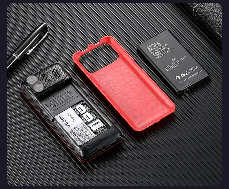 UNIWA YEEMI K3 4G Feature Keypad Phone 2.6Inch Dual SIM Card Long Standby Flashlight Camera FM SOS Big Button Button Phone
