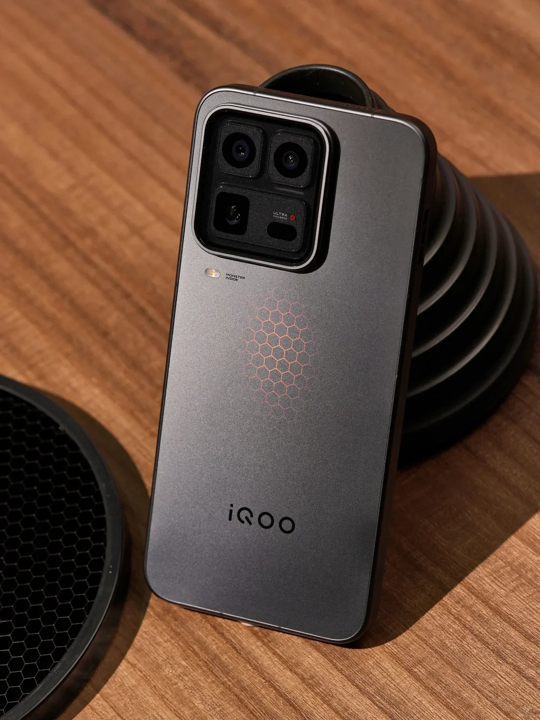 Original ViVO IQOO15 Ultra 5G Snapdragon 8 Elite Gen 5 AMOLED 144Hz 7400 mAh 100W Google Play NFC IQOO 15 Ultra