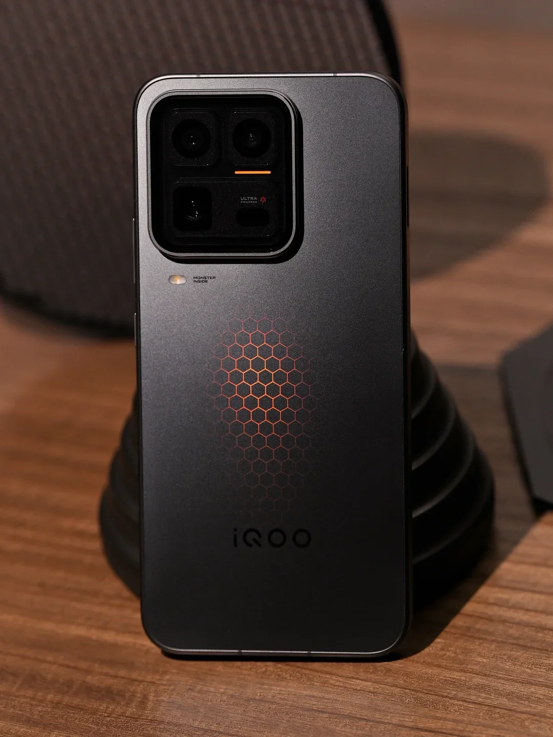 Original ViVO IQOO15 Ultra 5G Snapdragon 8 Elite Gen 5 AMOLED 144Hz 7400 mAh 100W Google Play NFC IQOO 15 Ultra