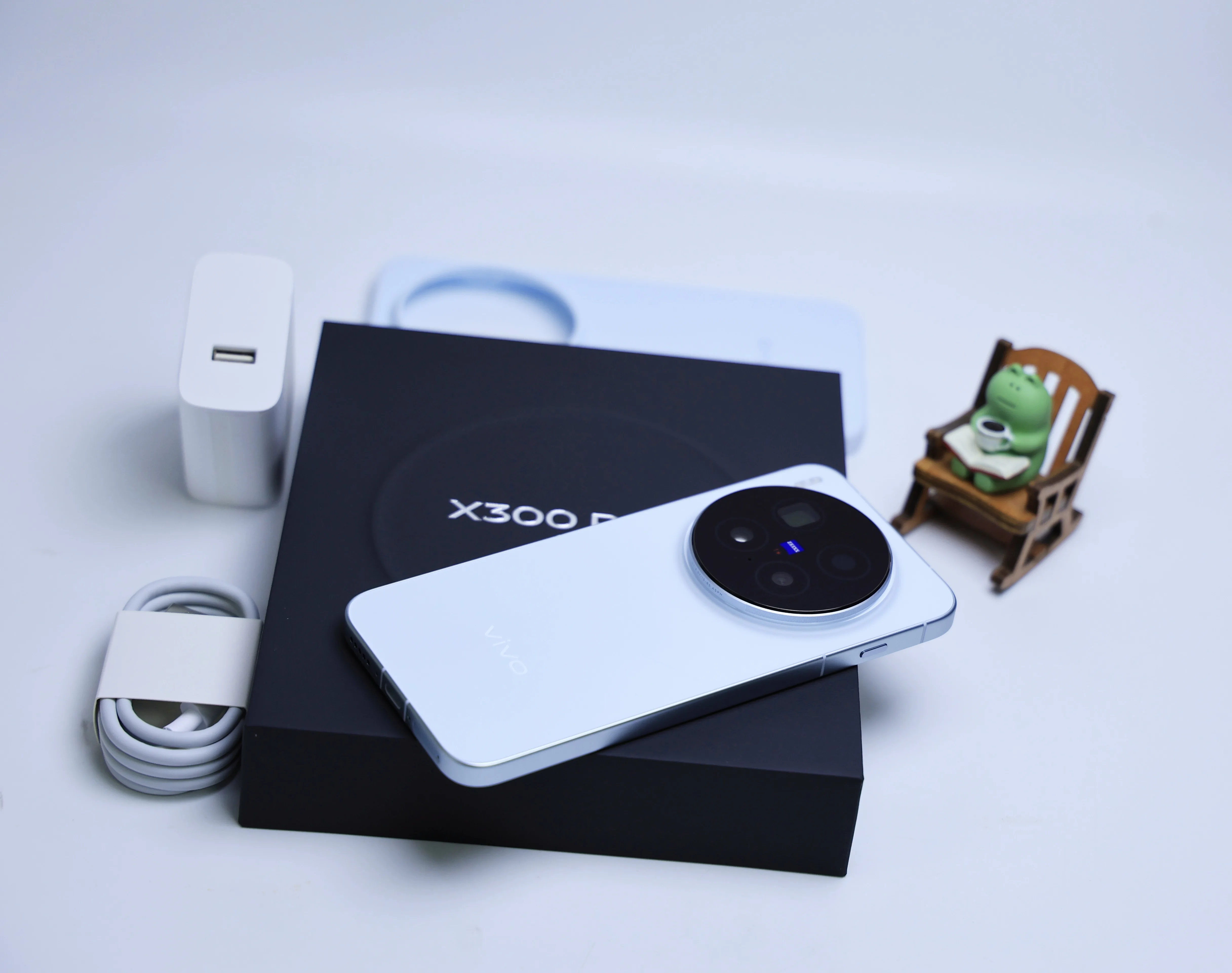 Original ViVO X300 Pro Mobile Phone 5G Dimensity 9500 6.78inch AMOLED 120HZ 6510MAH 90W Charger OTA NFC 200Mp Camera Google CN