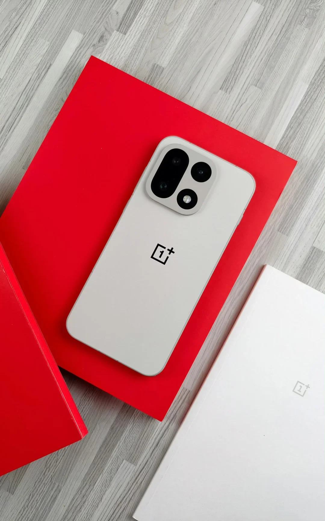 OnePlus 15 16GB 256GB 5G Smartphone Snapdragon 8 Elite Gen5 165Hz AMOLED 120W Charger 7300mAh IP68 NFC OTA 50MP CN Global ROM