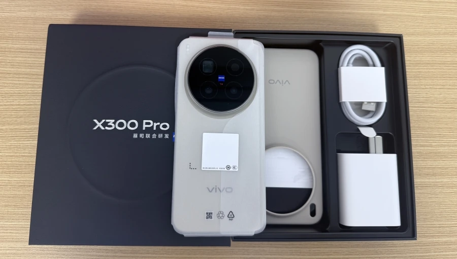 New Original vivo X300 Pro Smartphones MediaTek Dimensity 9500 6.78 inch 120Hz 50MP OIS 90W Super Charge 6510mAh Battery NFC OTA