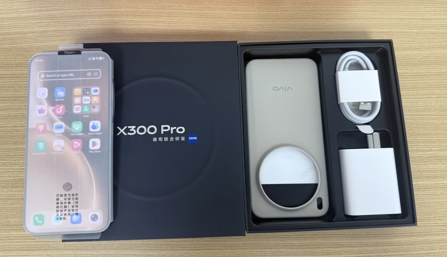 New Original vivo X300 Pro Smartphones MediaTek Dimensity 9500 6.78 inch 120Hz 50MP OIS 90W Super Charge 6510mAh Battery NFC OTA