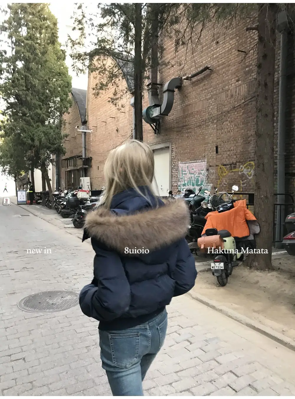 Women Autumn Winter Fur Collar Cotton Coat 2025 New Women Warm Thicken Hooded Cotton Padded Jacket Women Short Parkas Outwear
