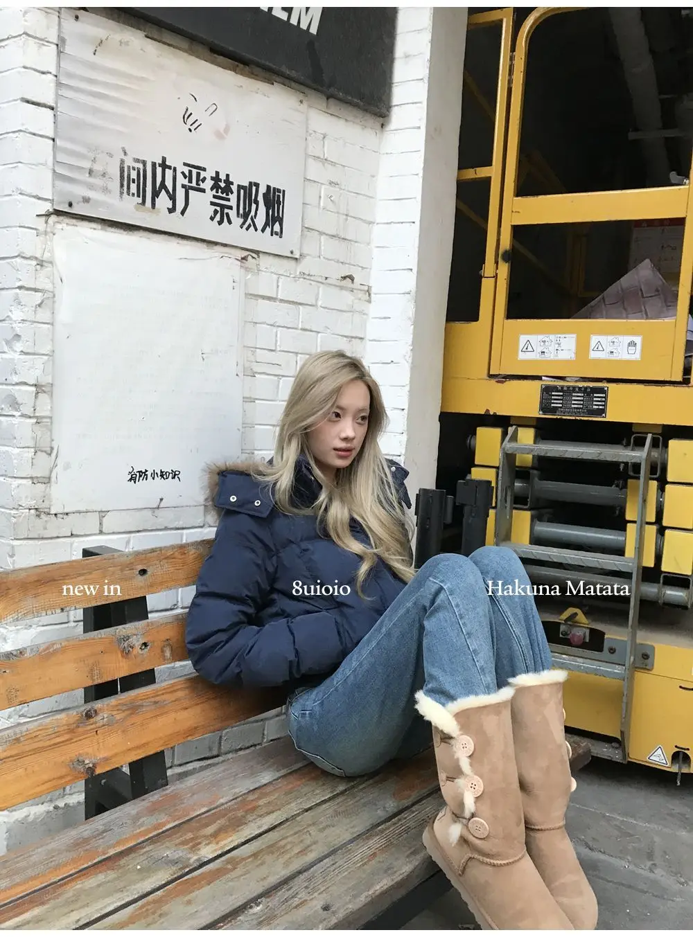 Women Autumn Winter Fur Collar Cotton Coat 2025 New Women Warm Thicken Hooded Cotton Padded Jacket Women Short Parkas Outwear