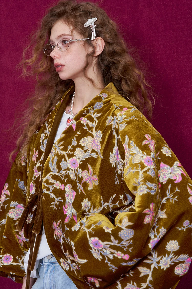 ELFSACK Chinese Velvet Jacket with Floral & Goldfish Embroidery, Royal Elegant Loose Coat , V-Neck Vintage Outerwear