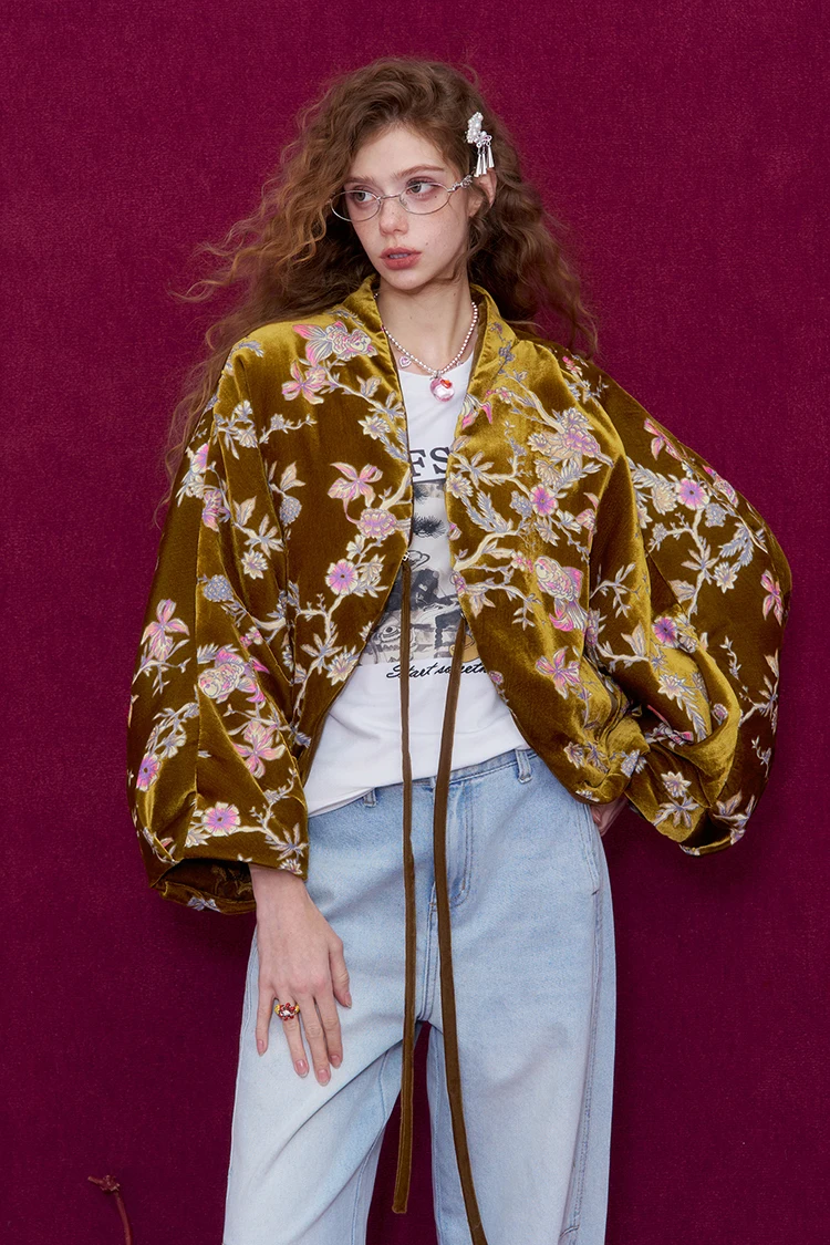 ELFSACK Chinese Velvet Jacket with Floral & Goldfish Embroidery, Royal Elegant Loose Coat , V-Neck Vintage Outerwear