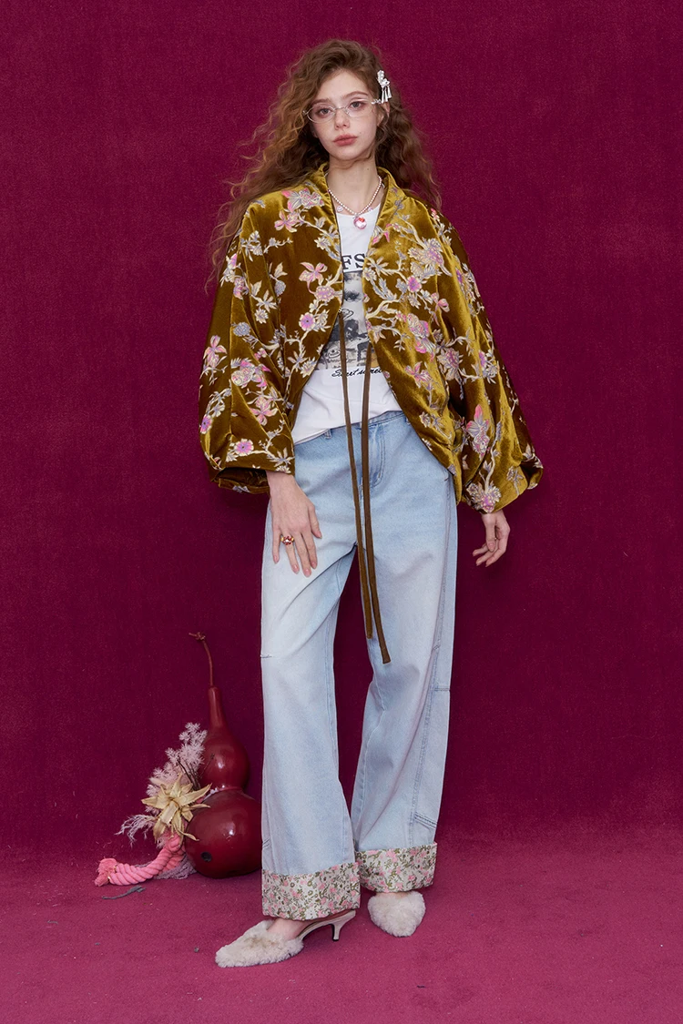 ELFSACK Chinese Velvet Jacket with Floral & Goldfish Embroidery, Royal Elegant Loose Coat , V-Neck Vintage Outerwear