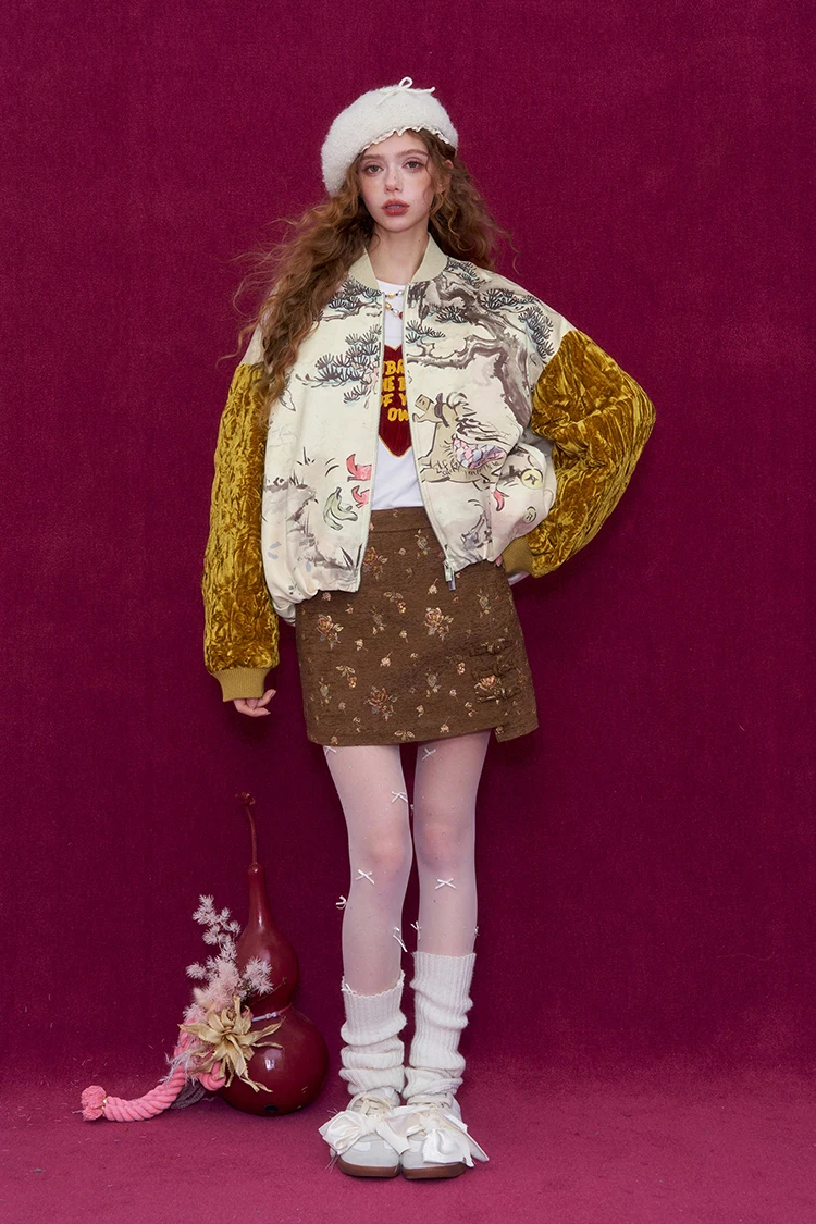 ELFSACK 2026 Oriental Royal Winter Jacket Women, Velvet Sleeve Horse Print Loose Coat, Winter Outerwear with Pine Print