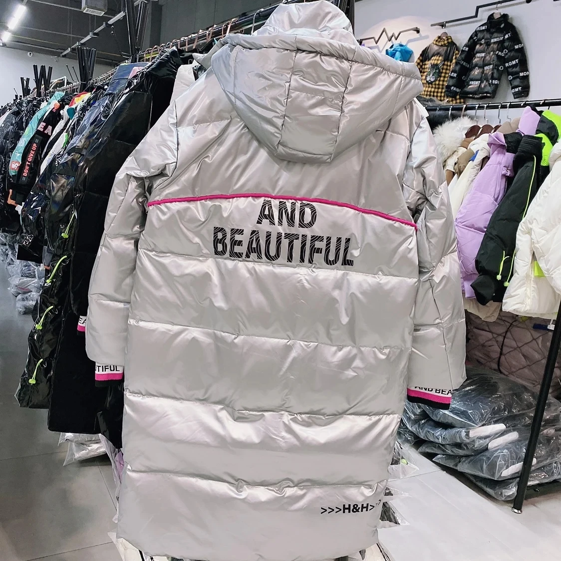 Winter Glossy Long Hooded Jacket Parka Women White Duck Down Big Pocket Knee Length Down Jacket Female Warm Down Outwears Coat