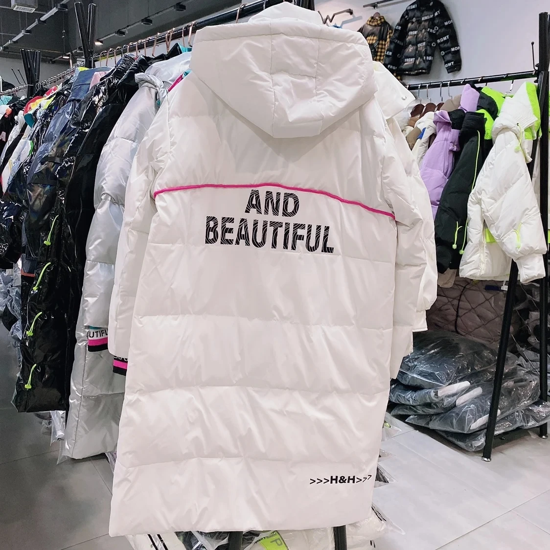 Winter Glossy Long Hooded Jacket Parka Women White Duck Down Big Pocket Knee Length Down Jacket Female Warm Down Outwears Coat