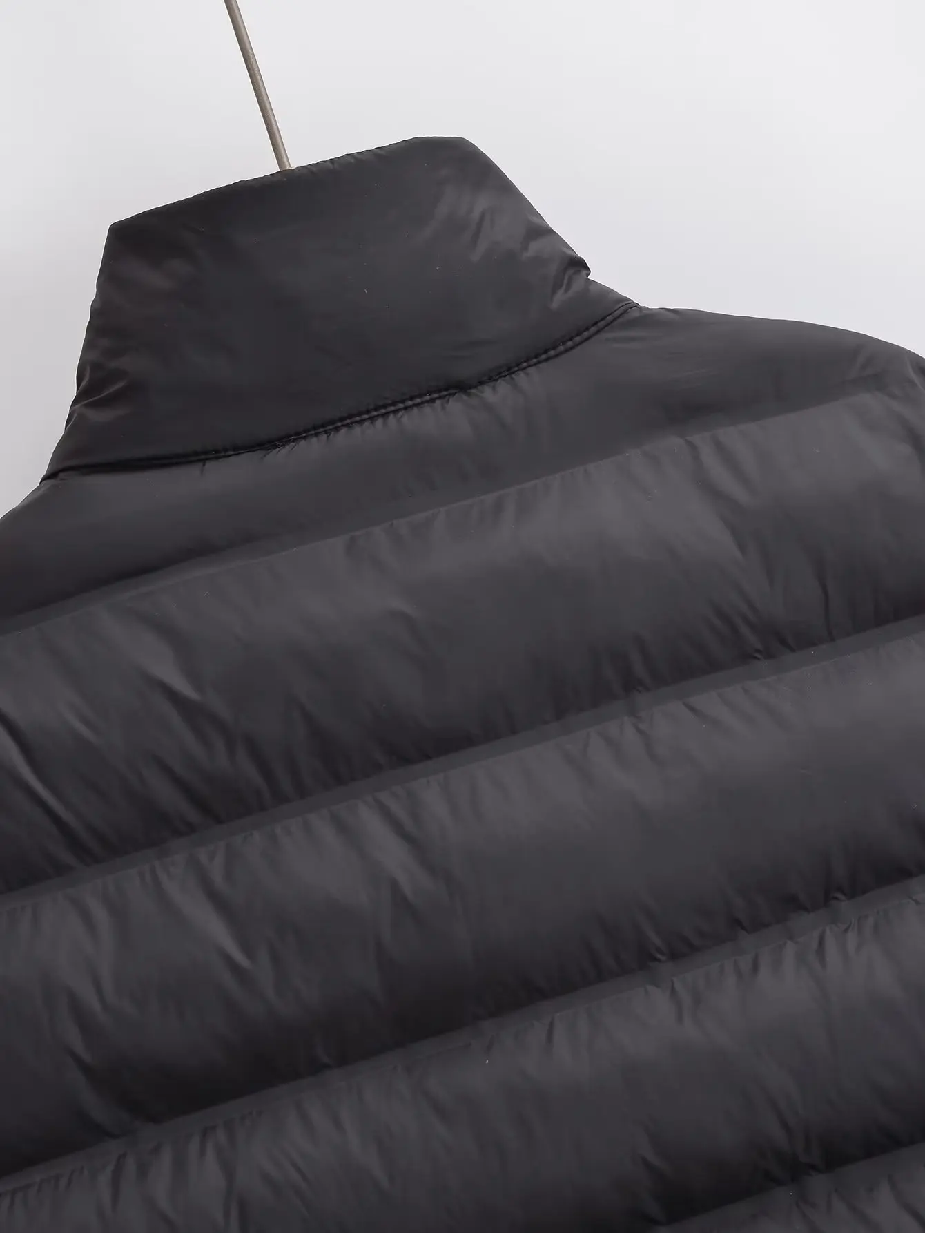 Winter Jackets For Women 2025 Black Spliced Long Sleeve Winter Women's Cold Coat Luxury Parkas Female New In Outerwear