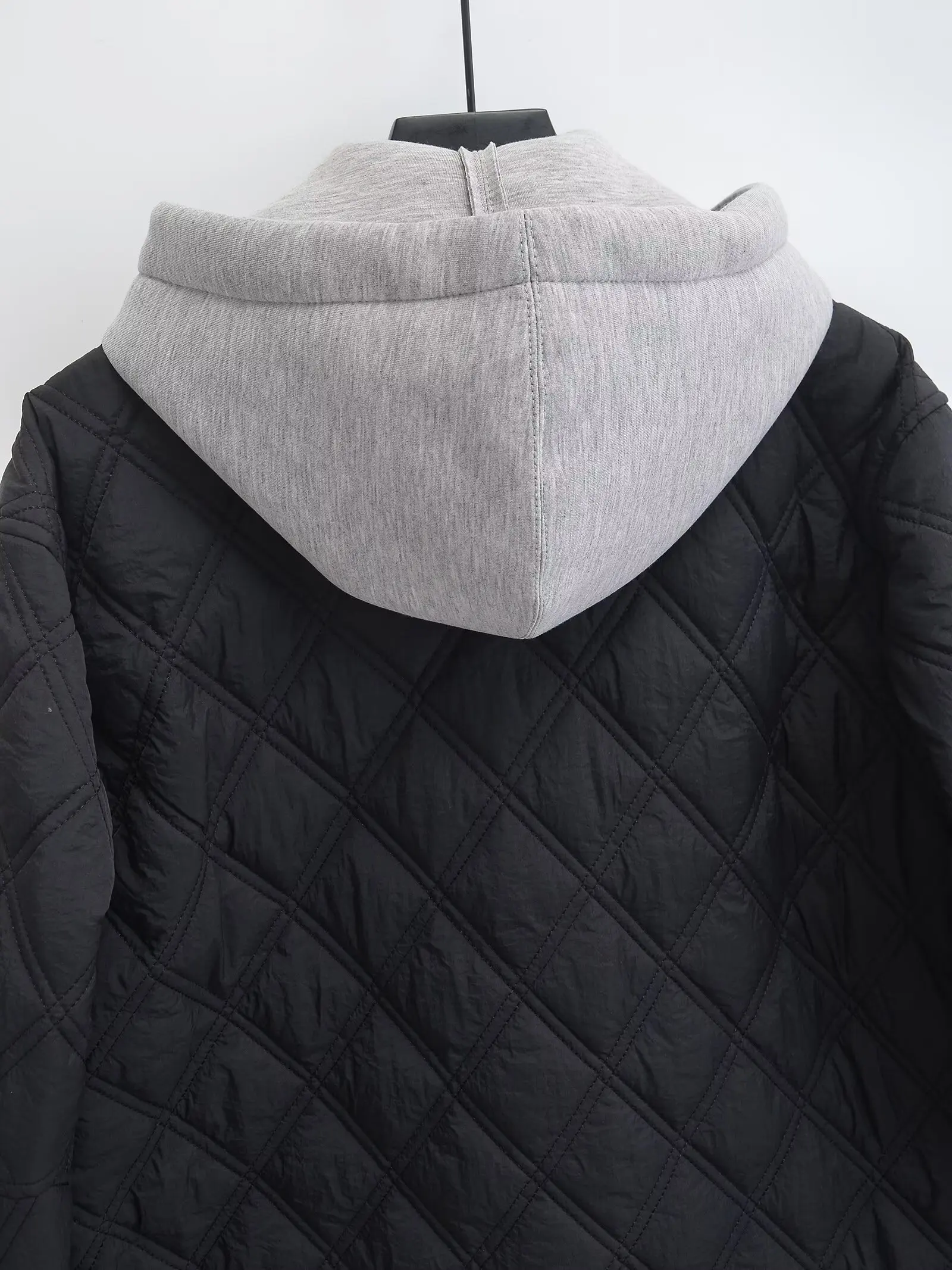 2026 New Fashion Autumn Winter Women's Casual Hooded Solid Black Padded Bomber Coats Female Basic Quilted Loose Parkas Jackets