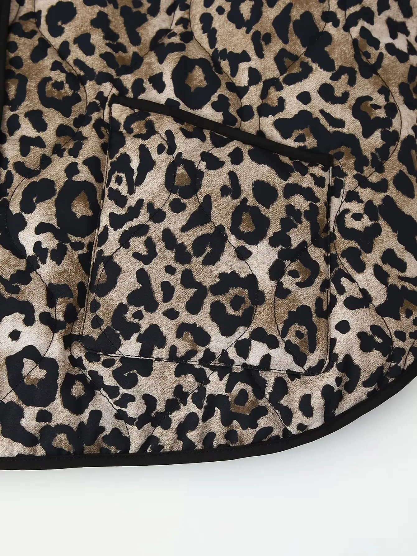 ZEVITY 2024 Women Vintage Leopard Print Quilted Cotton Jacket Female Chic Long Sleeve Buttons Casual Slim Coat Tops CT6287