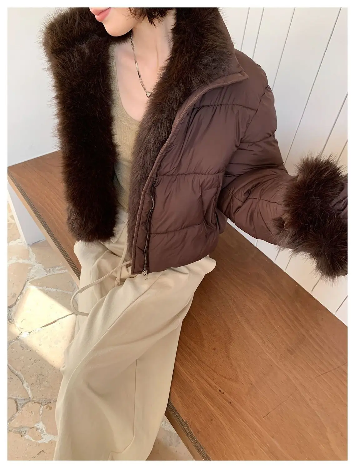 2026 New Winter Coat Women Korean Fashion Loose Female Fur Collar Windproof Warm Parkas Luxury Cotton Cropped Jacket