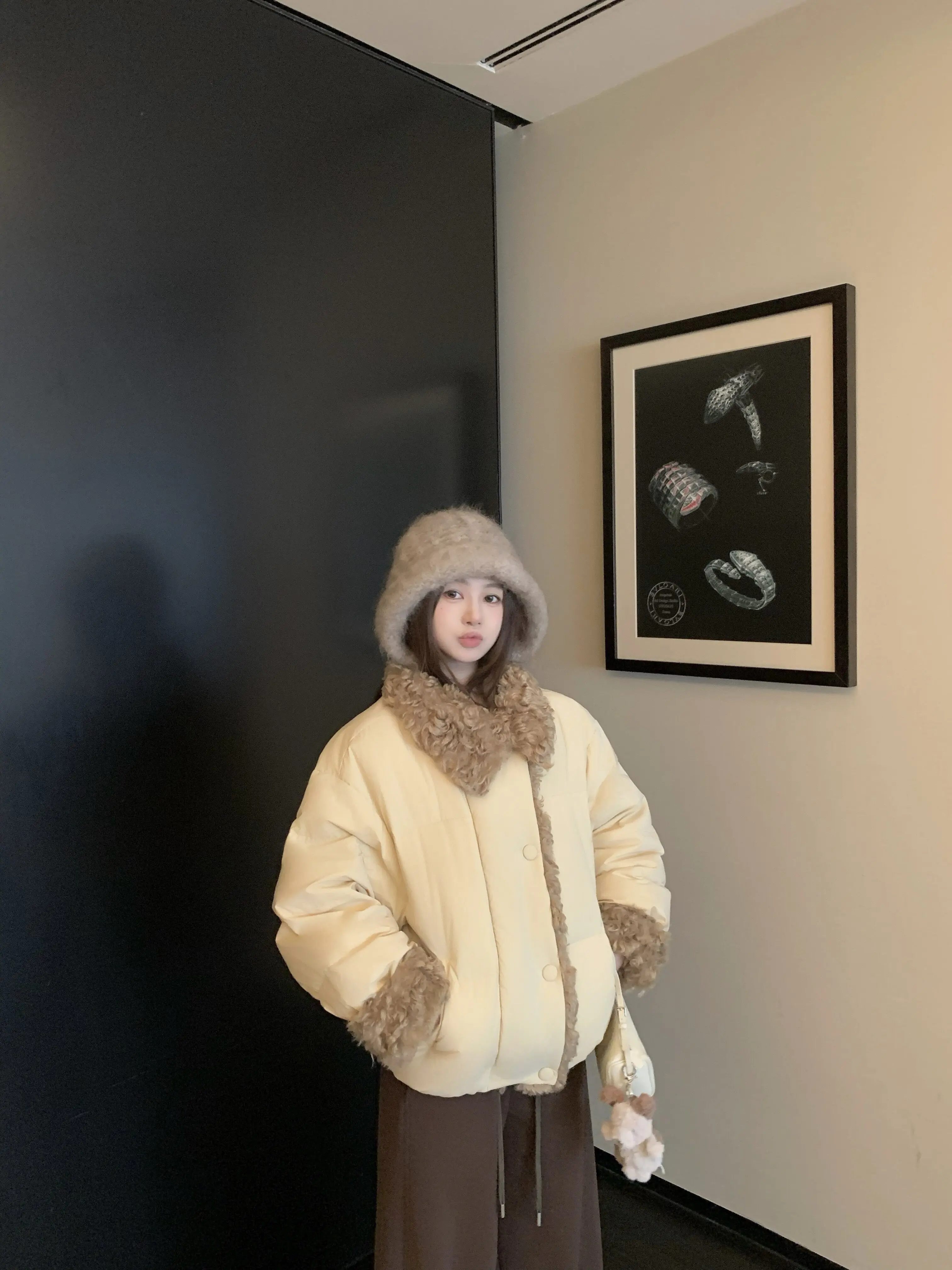 Women's Winter Cotton-padded Coat with Faux Lambswool Collar 2026 Thicken Warm Parkas Woman Preppy Style Casual Cotton Jacket
