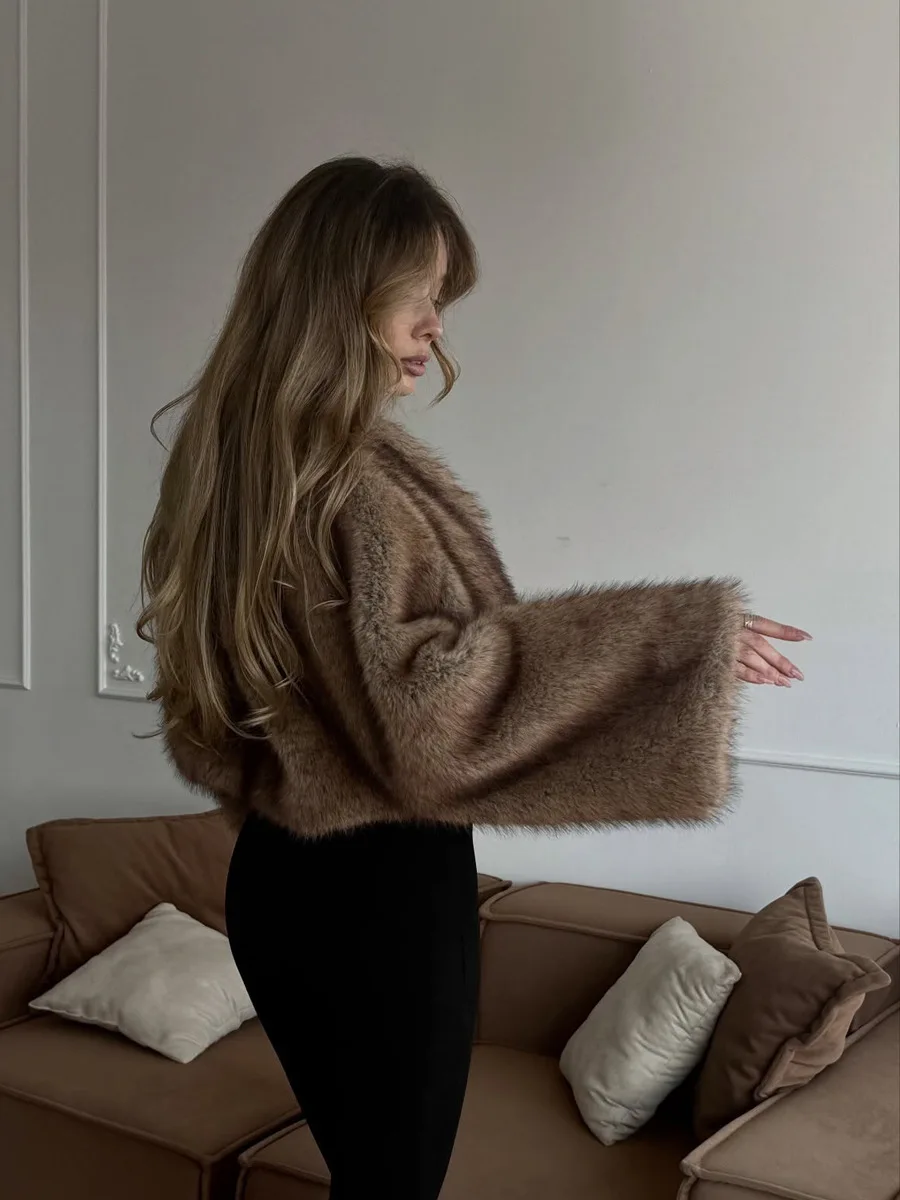 Winter V Neck Cropped Faux Fur Coat Women Batwing Long Sleeve Fluffy Mottled Tone Thicken Warm Loose Oversized Jacket Outerwear