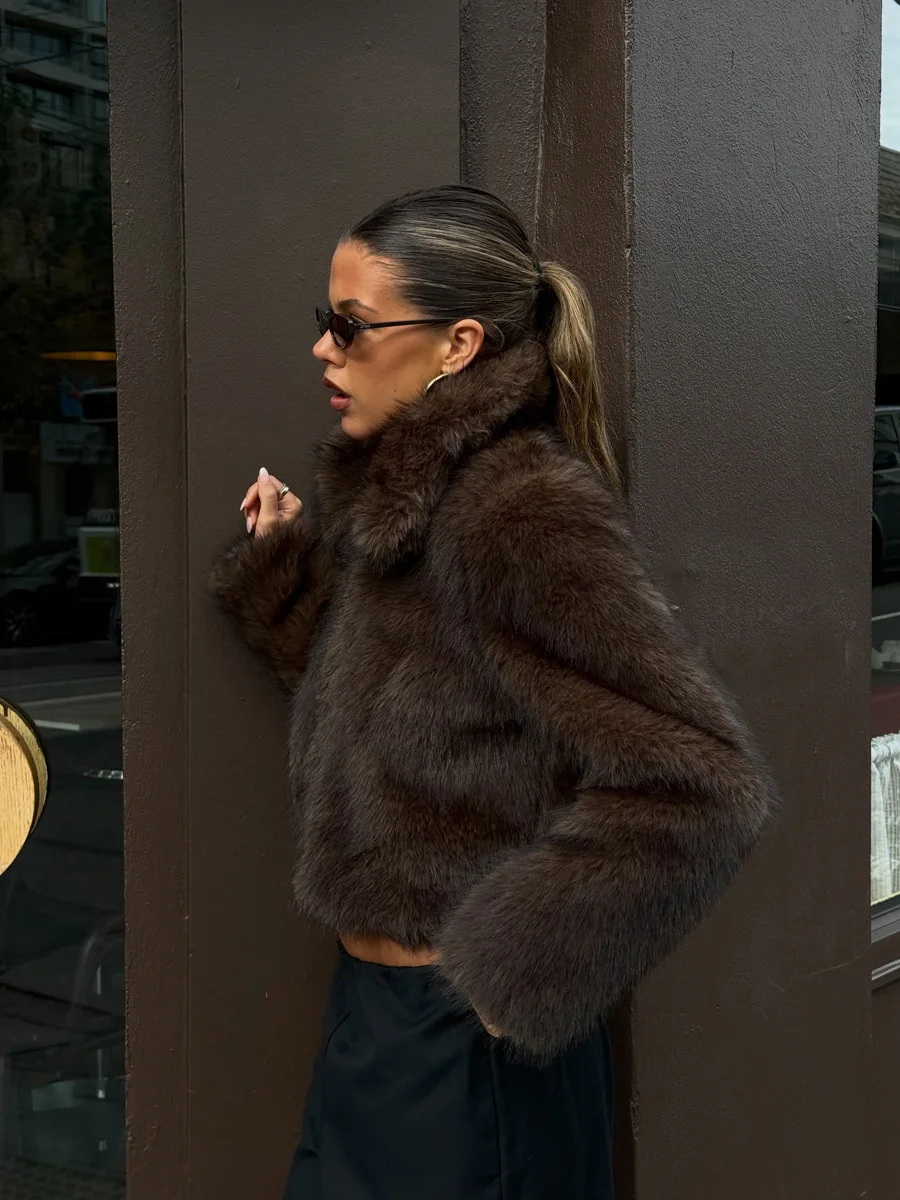 Autumn Winter Short Oversized Faux Fur Coat Women Fashion Street Fluffy Collar Jacket Female Zipper Thick Warm Outerwear
