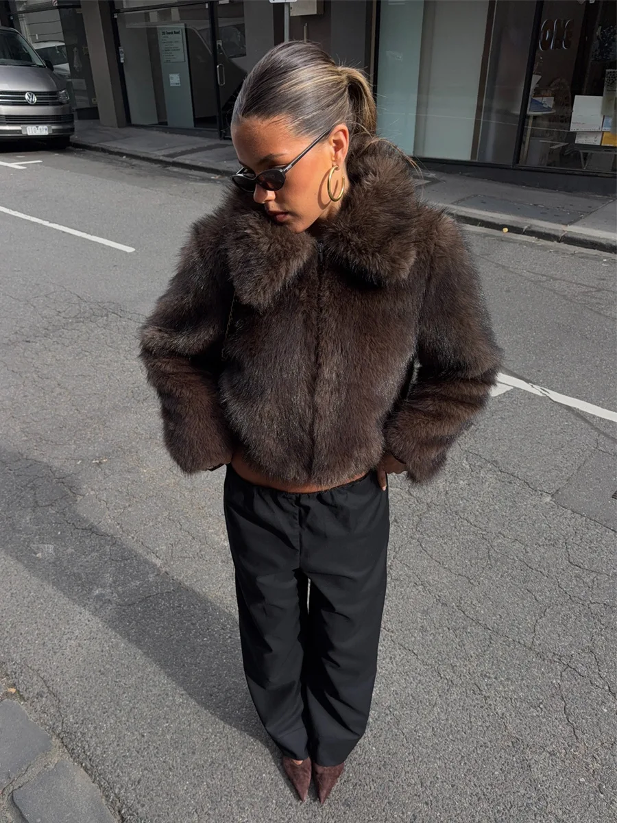 Autumn Winter Short Oversized Faux Fur Coat Women Fashion Street Fluffy Collar Jacket Female Zipper Thick Warm Outerwear