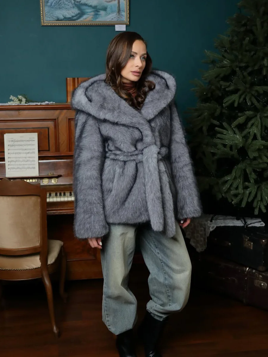 Winter Fashion Grey Hooded Faux Fur Coat Women Waist Belted Fluffy Plush Short Overcoat Winter High Quality Warm Thick Outerwear