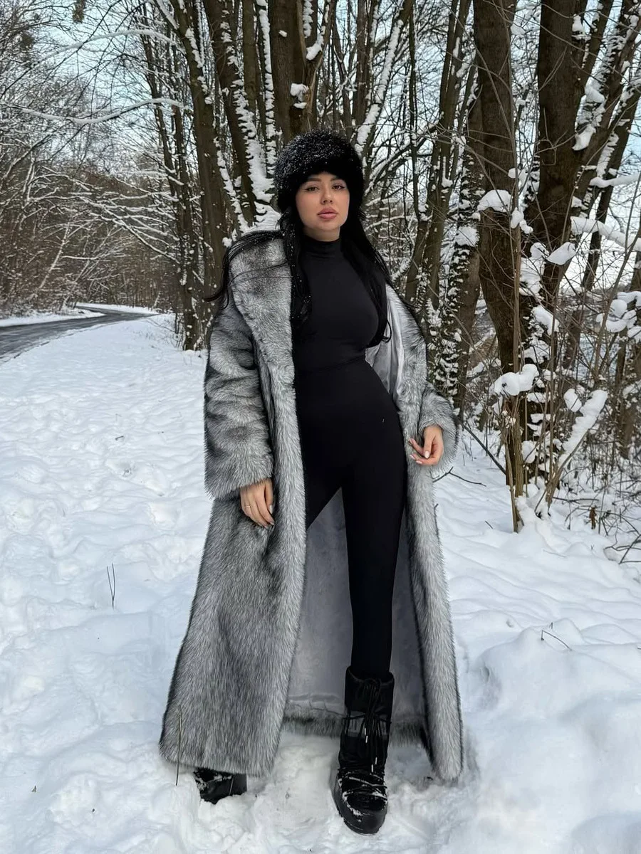 Winter High Quality Fluffy Fur Overcoat Outerwear Women Fashion Luxury Long Faux Fur Coat Women Gradient Dyeing Plush Jacket