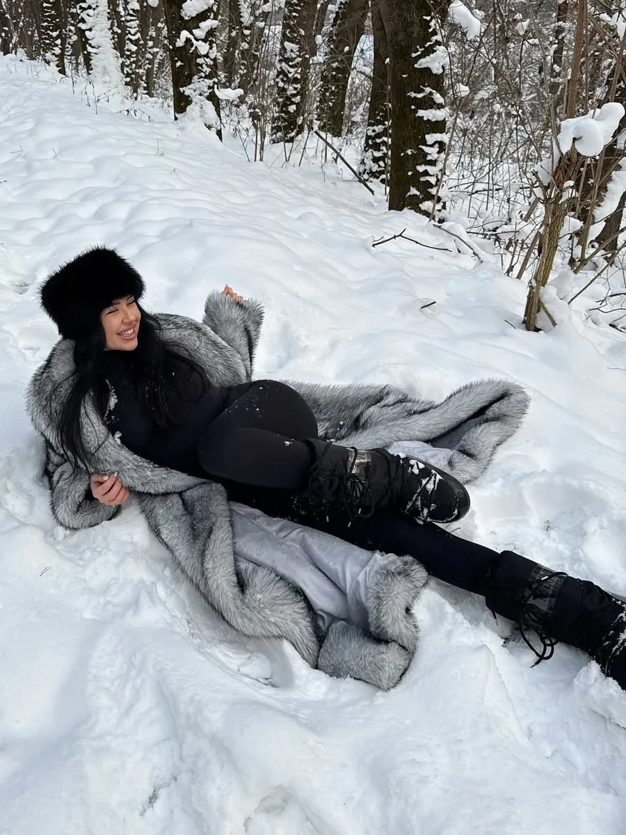 Winter High Quality Fluffy Fur Overcoat Outerwear Women Fashion Luxury Long Faux Fur Coat Women Gradient Dyeing Plush Jacket