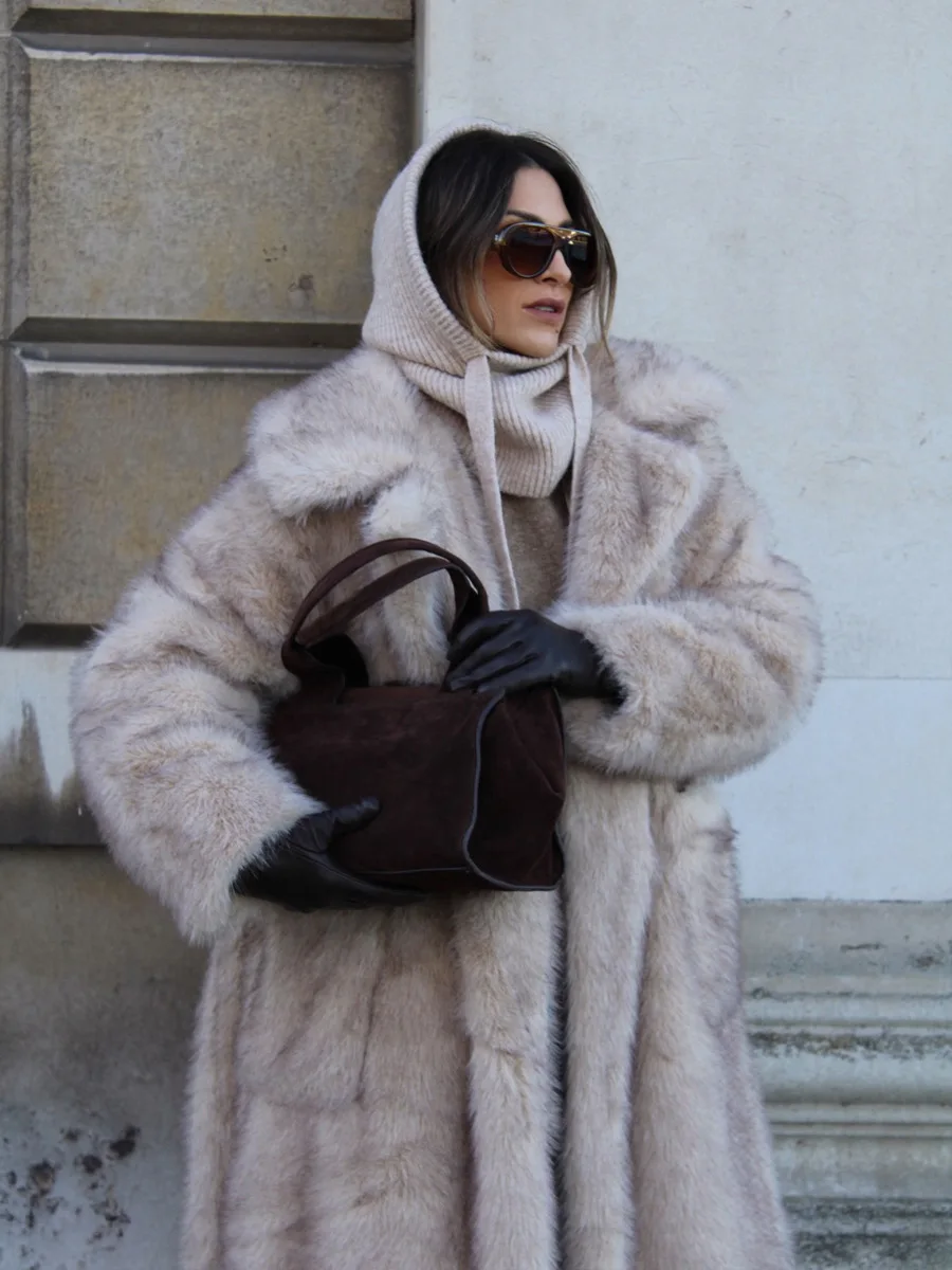 Winter Lace Up Wool Fluffy Fur Jacket Women Long Thick Wram Faux Fur Coat Fashion Street Wide Lapel Jacket Outerwear Overcoat