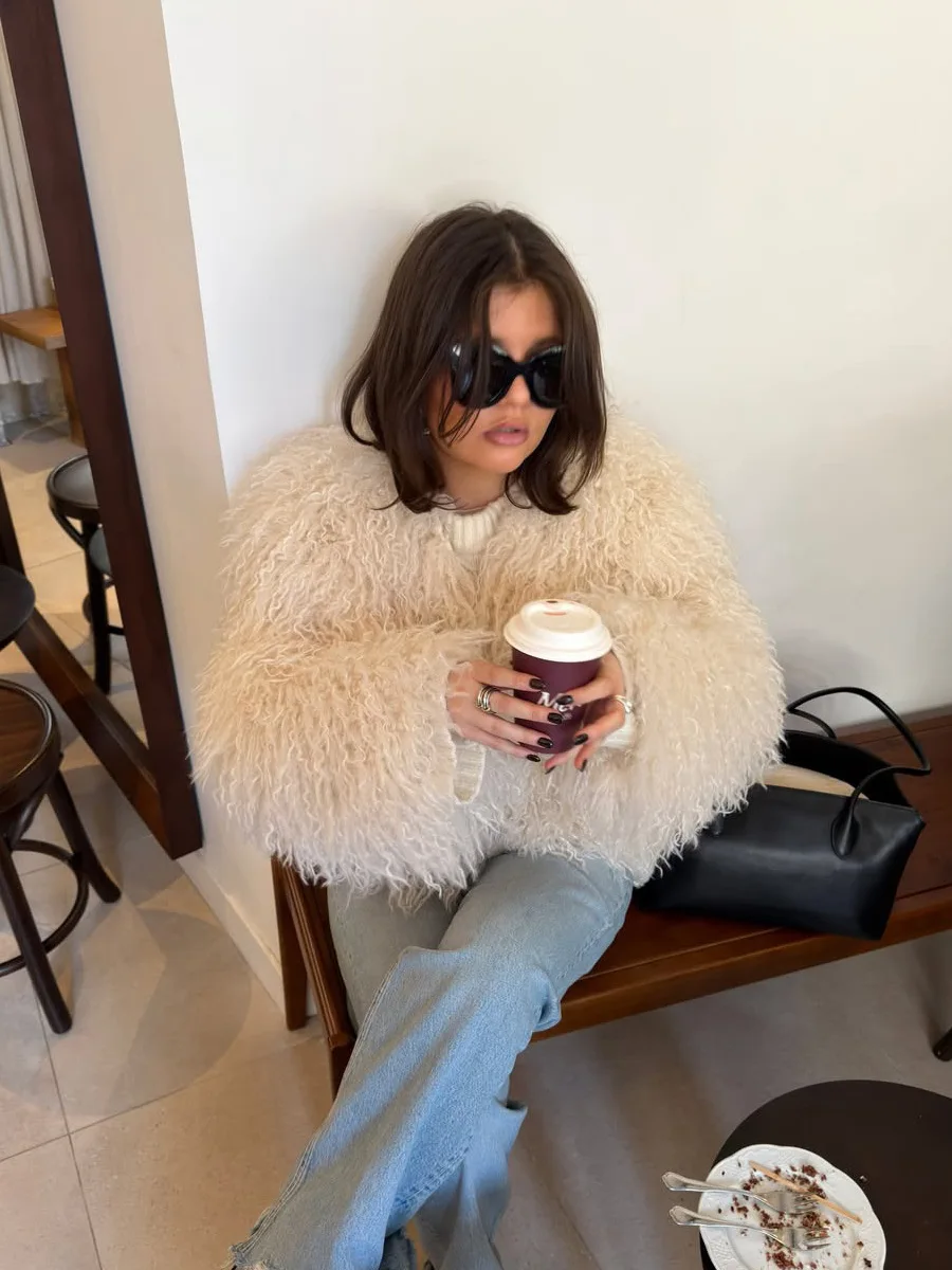 Winter Chic Street Girls Round Neck Jacket Faux Sheep Fur Coat Women Fluffy Warm Fur Cardigan Cotton Jacket Cropped Outerwear