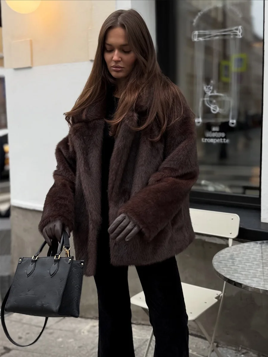 Winter Women Luxury Elegant Brown Wide Lapel Hidden Button Fluffy Fur Jacket High Quality Thick Warm Faux Mink Fur Jacket Coat