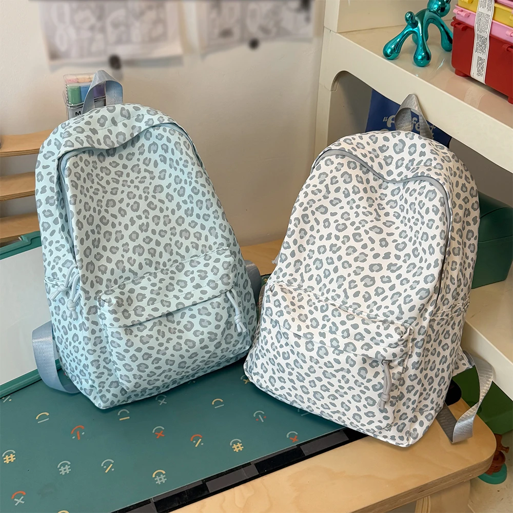Leopard Print Backpack Casual Daypack Leopard Pattern Multi Pocket Soft Nylon Rucksack for Daily Stroll Weekend Outing Street Sh