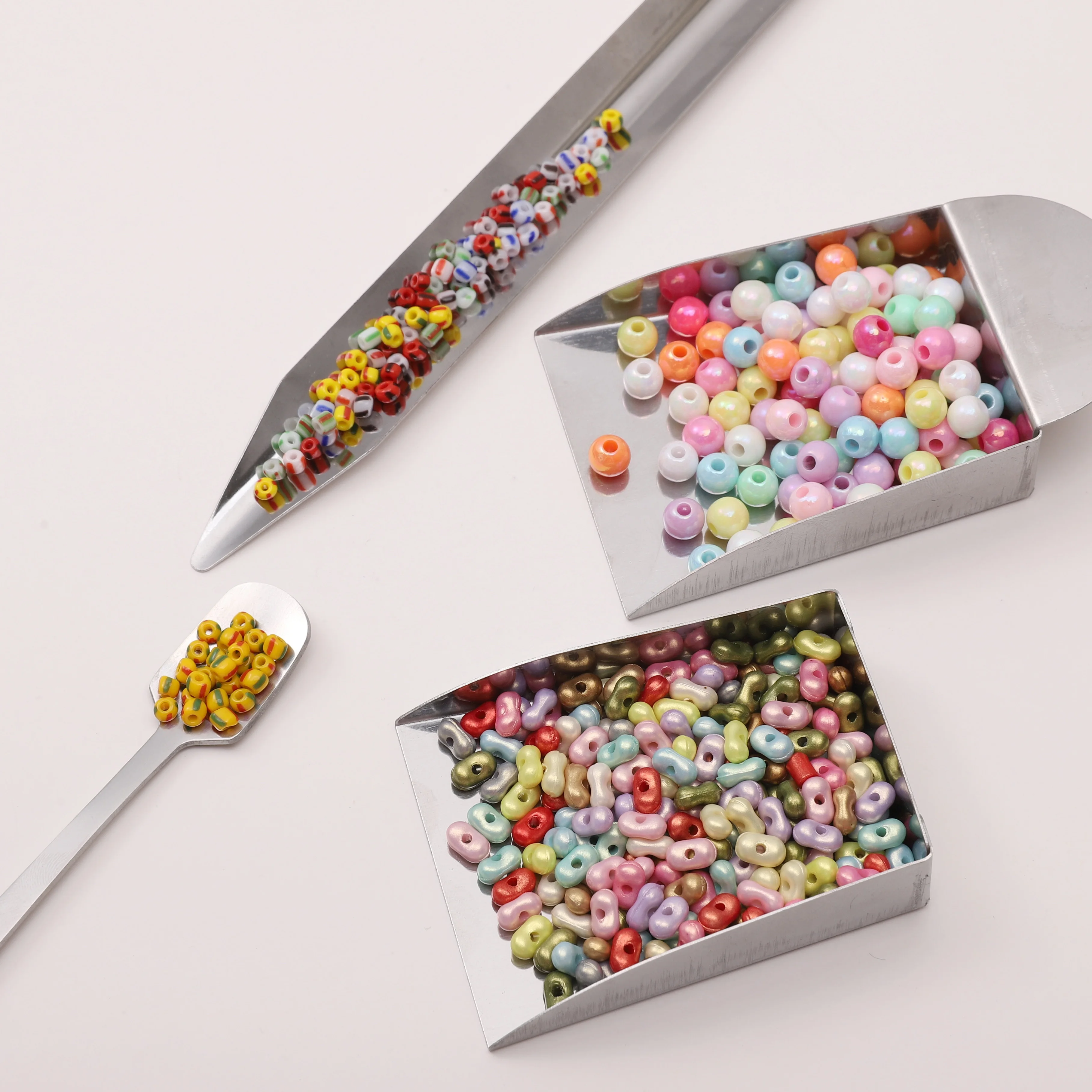 1Pc Stainless Steel Bead Shove Bead Scoop Small Spoon Pearl Shovel Tool for DIY Jewelry Beading Bead Collection and Organization