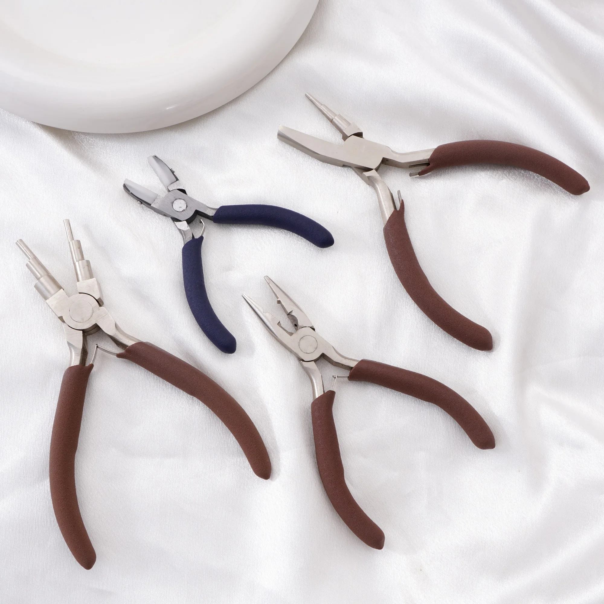 1PC Coffee Carbon Steel Jewelry Pliers DIY Beading Wire Wrapping Tools Nylon Jaw Round Flat Nose Pliers Hand Tools Accessories