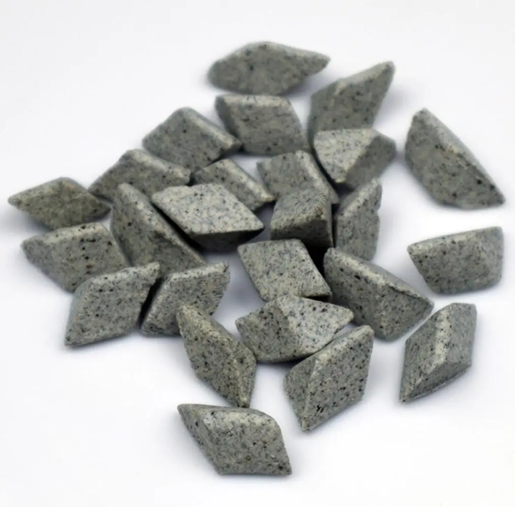 500g Jewelry Polishing Material Ceramic Stone Polishing Tumbling Media Vibration Tumbler Machine Use Corundum Triangle Abrasive