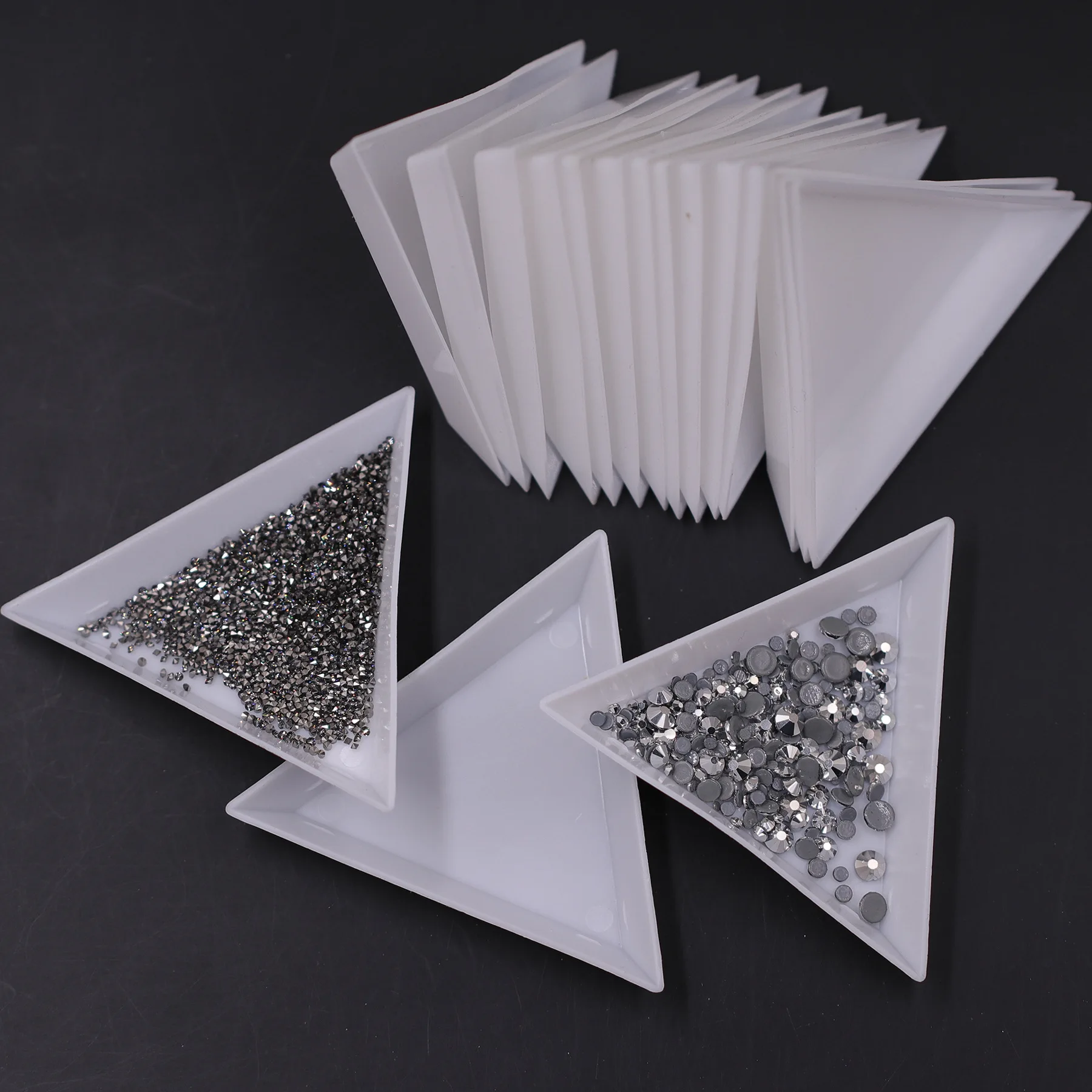 Good Quality 10 PCS/Lot DIY Storage Packing Box Plastic Acrylic Triangle Plate Nail Art Rhinestone Tray Tool Drilling Box