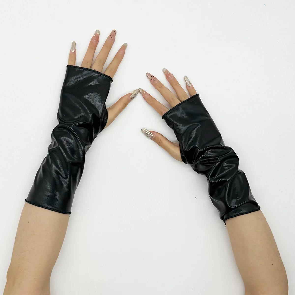 1Pair Women's Faux Patent Leather Punk Gothic Style Short Fingerless Gloves Fashion Hip Hop Performance Party Half Finger Mitten