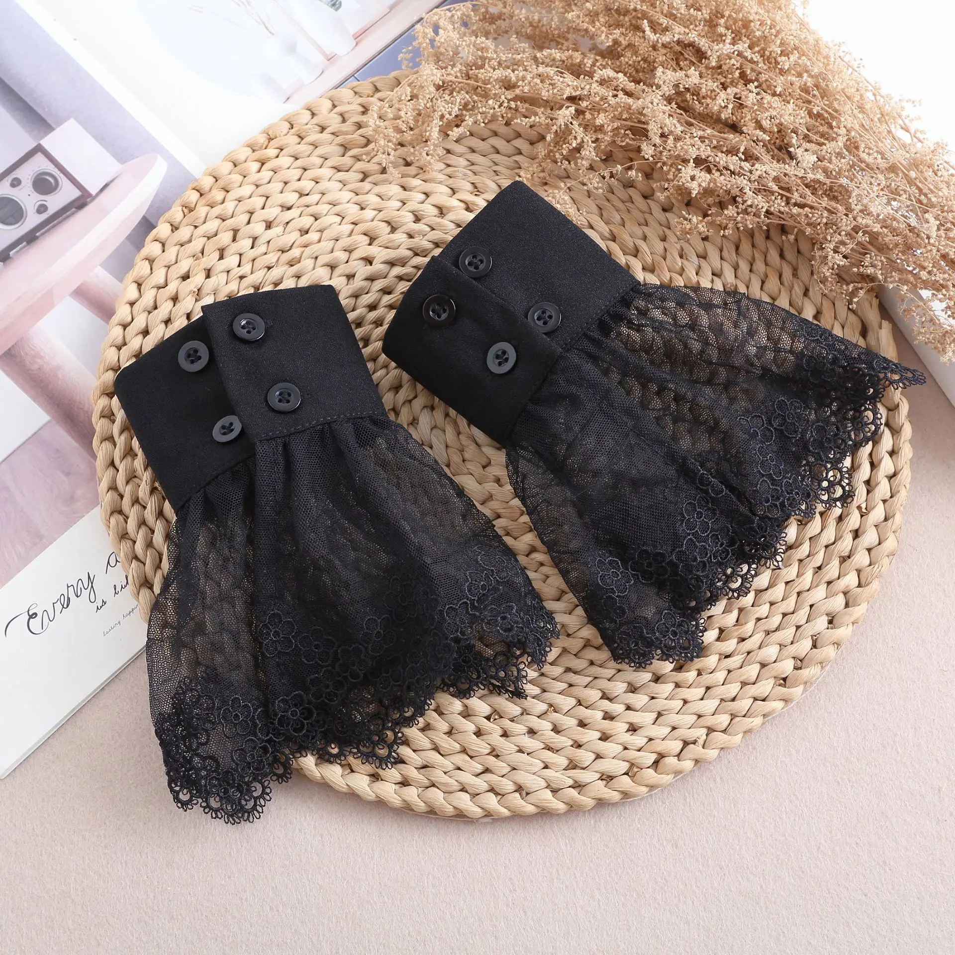 Women Flower Lace White Black Cuffs Detachable Fake Sleeves Wedding Bridal Gowns Accessories Sweater Cuff Decorative Accessories