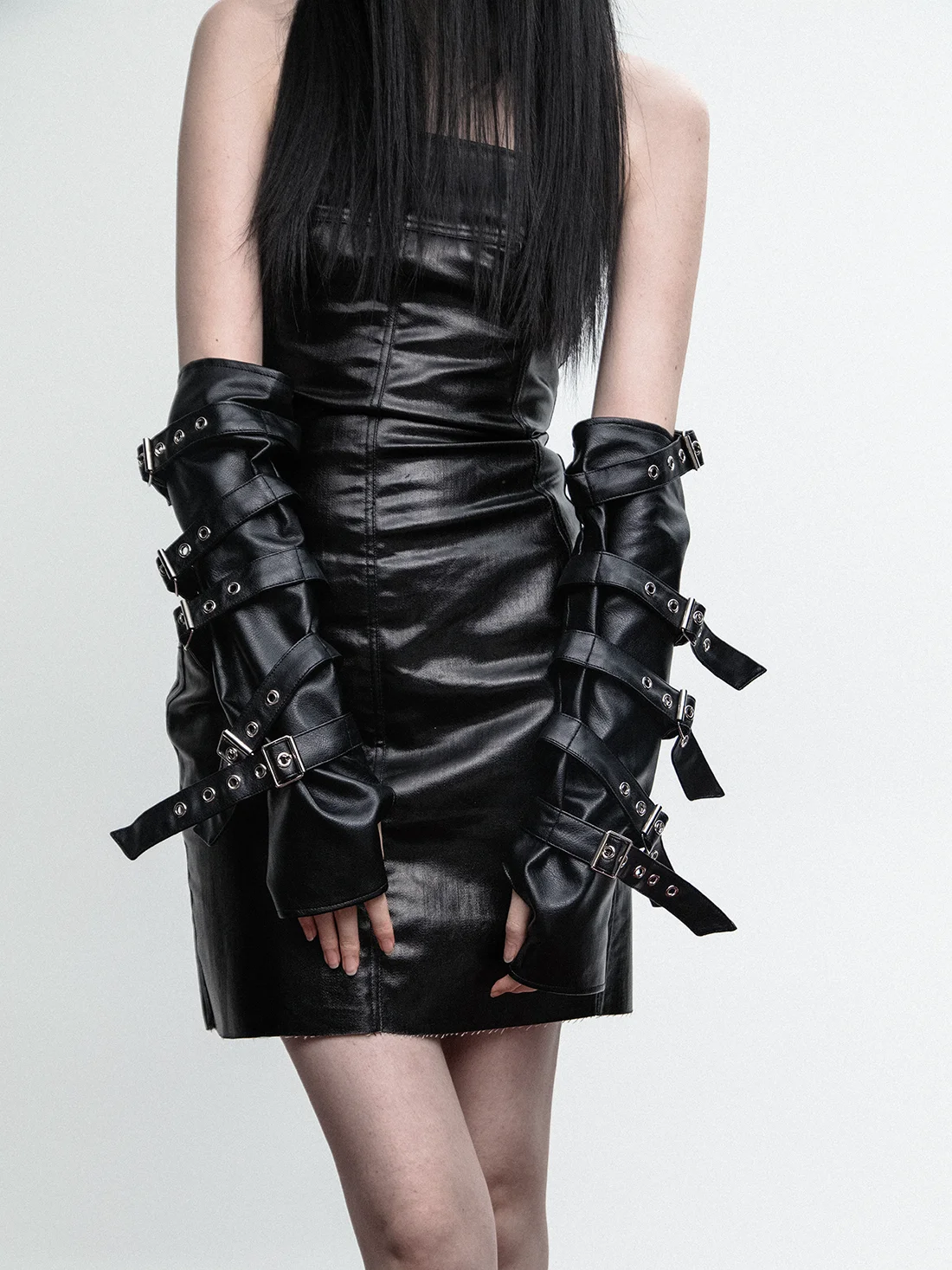 Gothic Punk Pu Leather Long Gloves Woman Techwear Style Adjustable Leather Strap Fingerless Gloves Hip Hop Cosplay Arm Sleeves