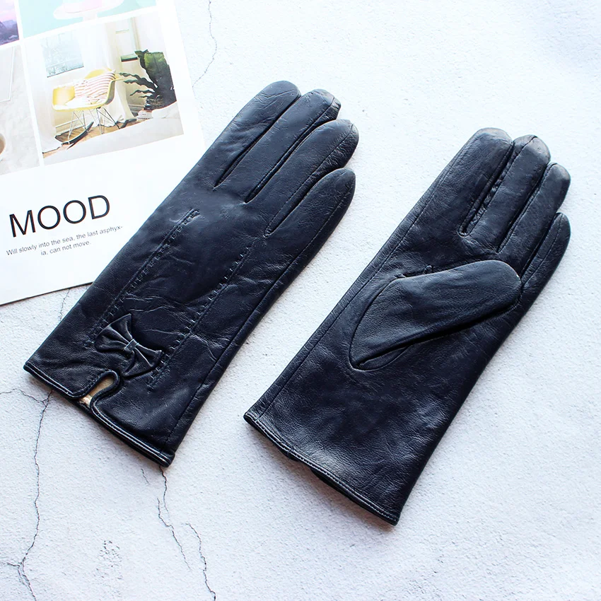 Women's Winter Warm Color Leather Gloves Fashion Striped Style Windproof Sheepskin Velvet Lining Driving Gloves