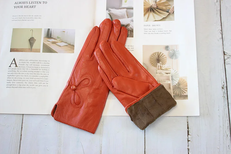 Women's Winter Warm Color Leather Gloves Fashion Striped Style Windproof Sheepskin Velvet Lining Driving Gloves