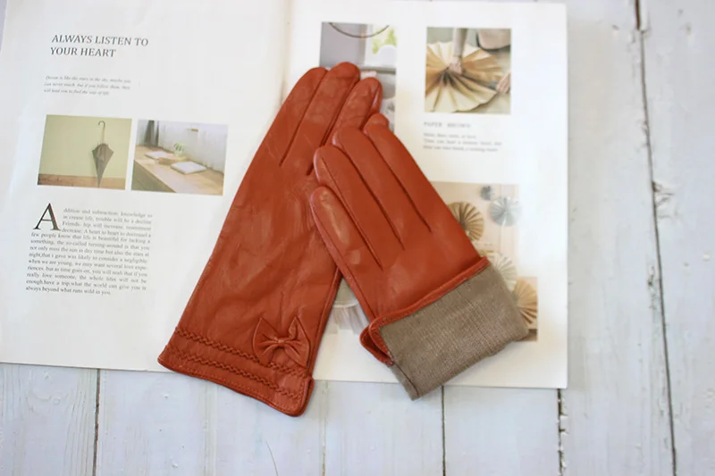 Women's Winter Warm Color Leather Gloves Fashion Striped Style Windproof Sheepskin Velvet Lining Driving Gloves