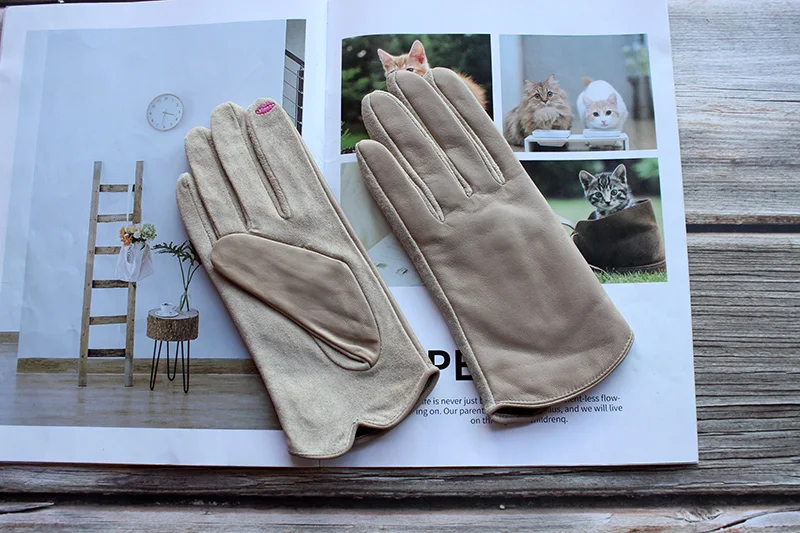 Women's Winter Warm Color Leather Gloves Fashion Striped Style Windproof Sheepskin Velvet Lining Driving Gloves