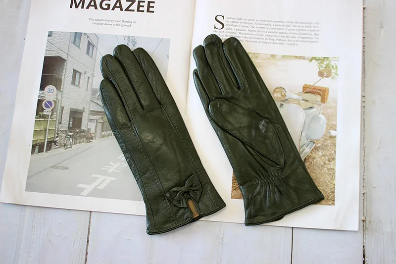 Women's Winter Warm Color Leather Gloves Fashion Striped Style Windproof Sheepskin Velvet Lining Driving Gloves